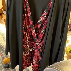 Classy jaclyn Smith collection, dress blouse maroon, gold and leather faux belt.